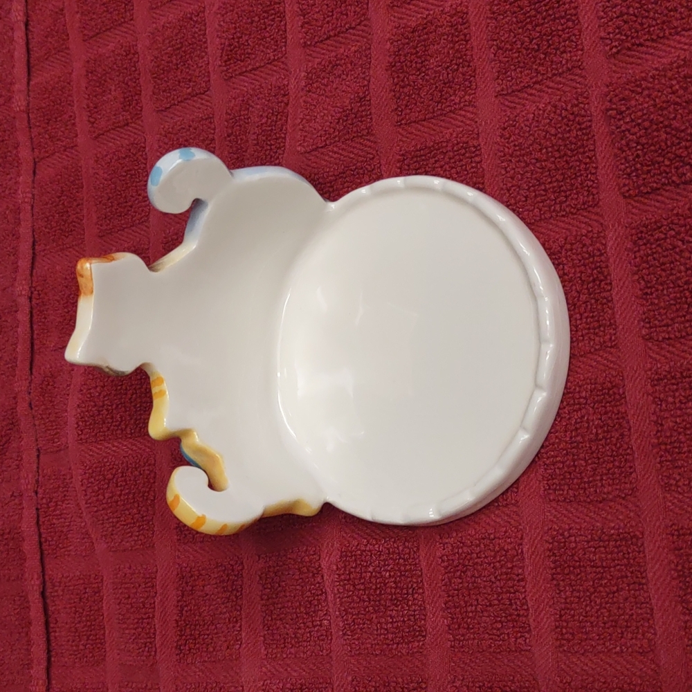 Whimsical ceramic cat candle holder - Picture 4 of 6